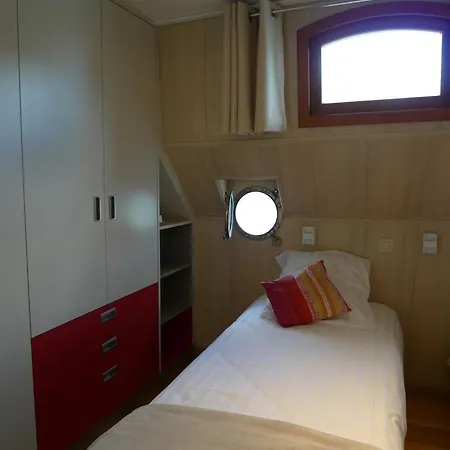 Barge Johanna *