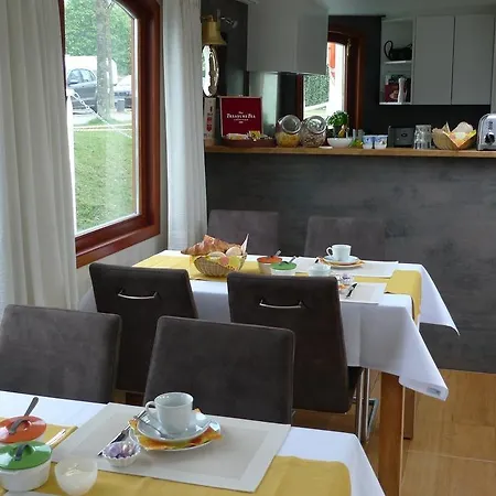 Barge Johanna Bed and breakfast